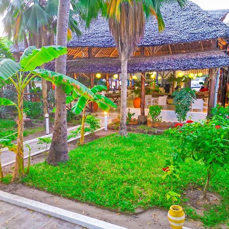 מומבסה Maasai Resort מראה חיצוני תמונה