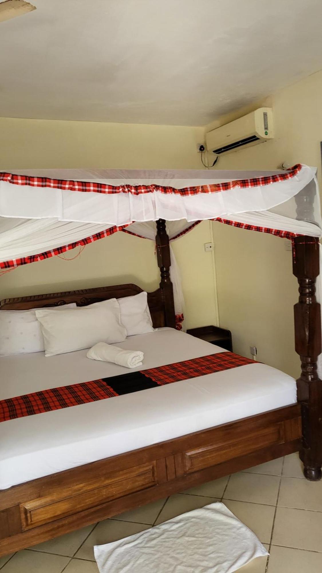 מומבסה Maasai Resort מראה חיצוני תמונה