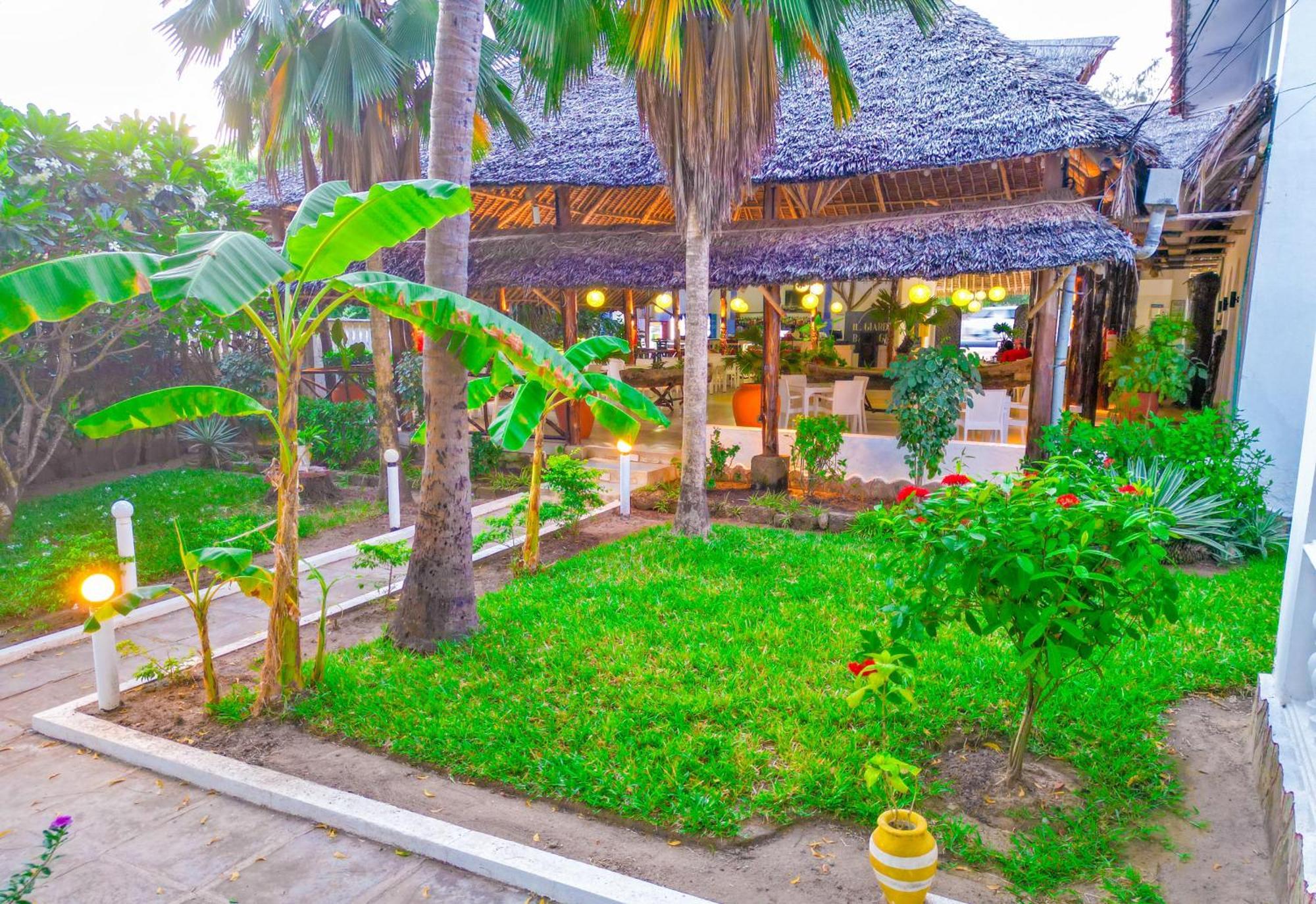 מומבסה Maasai Resort מראה חיצוני תמונה